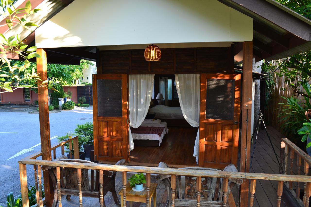 Oasis91 Resort & Restaurant Haad Chao Samran Bagian luar foto