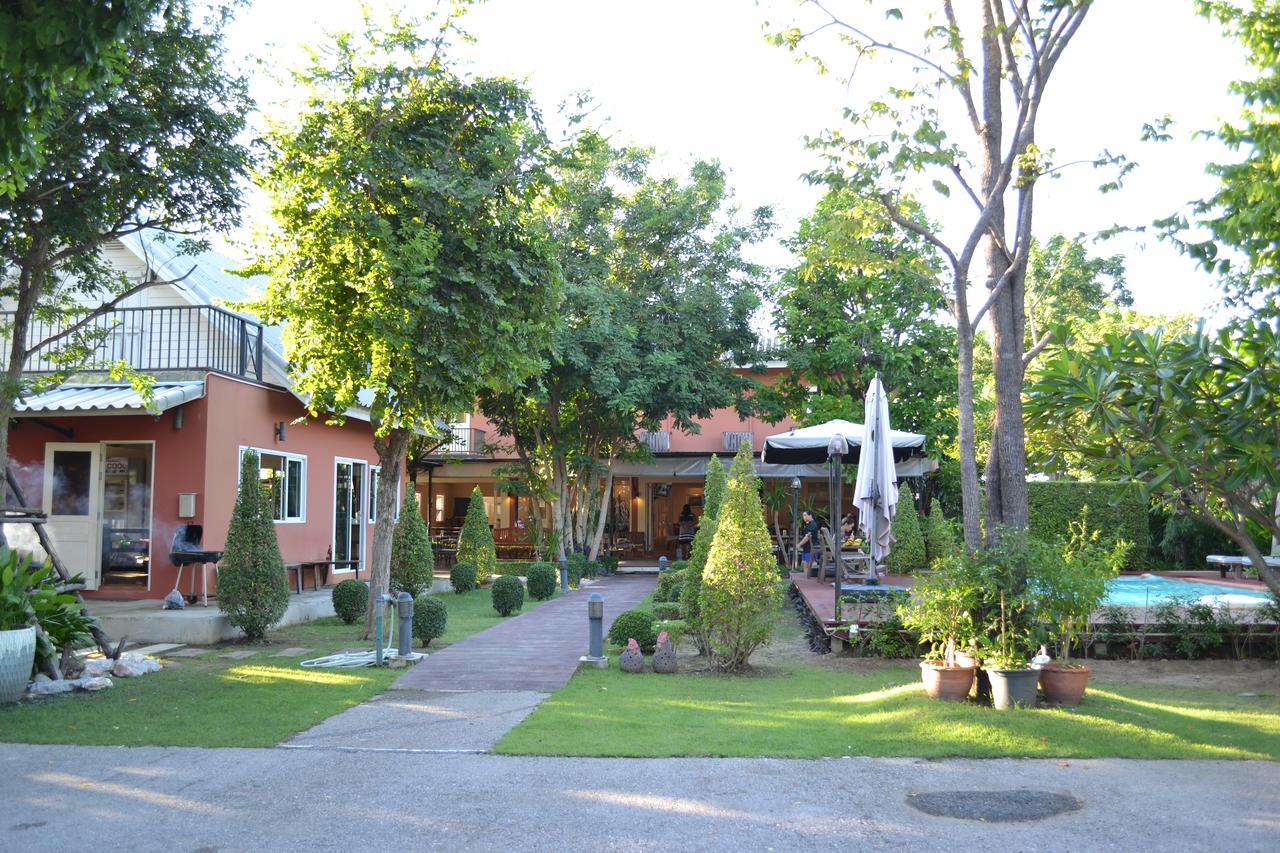 Oasis91 Resort & Restaurant Haad Chao Samran Bagian luar foto