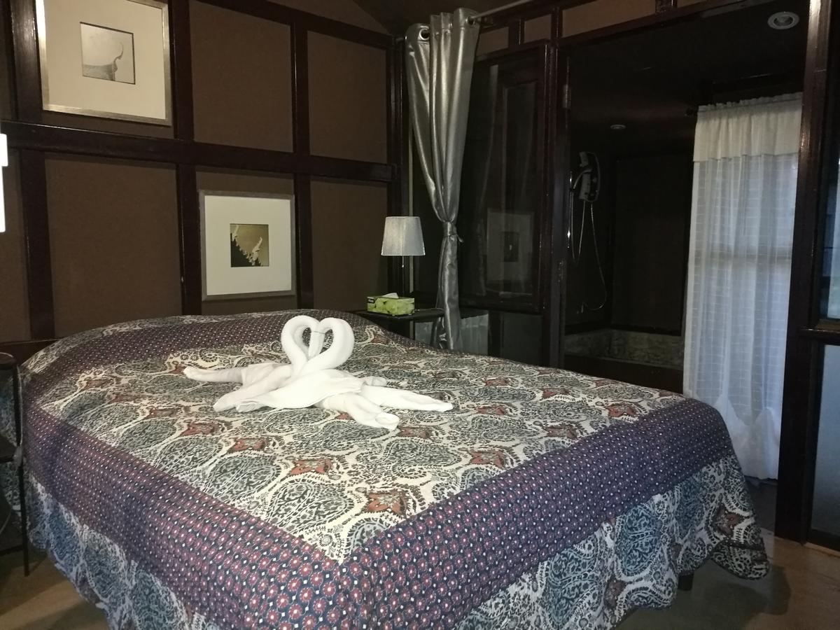 Oasis91 Resort & Restaurant Haad Chao Samran Bagian luar foto